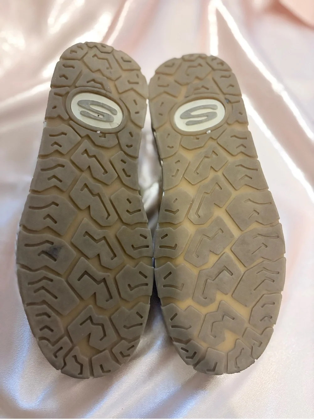Skechers vintage lace